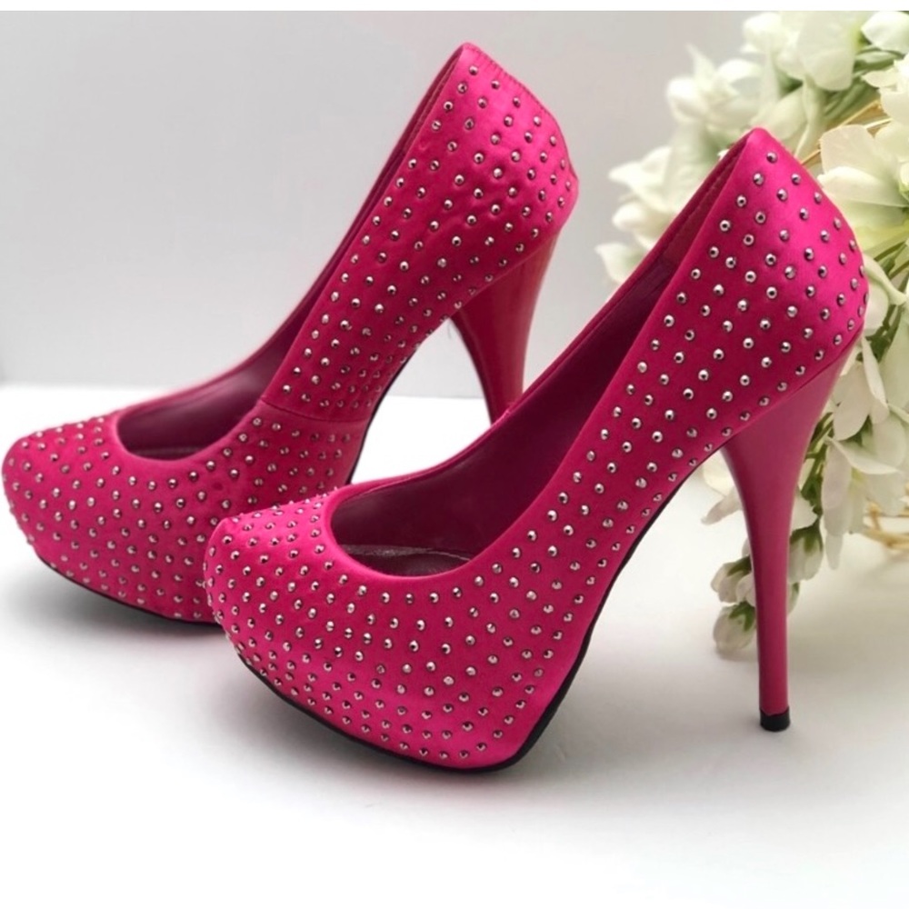BARBIE HEELS !! Size 7 ….PERFECT !